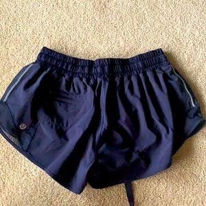 Lululemon Hotty shorts size 6